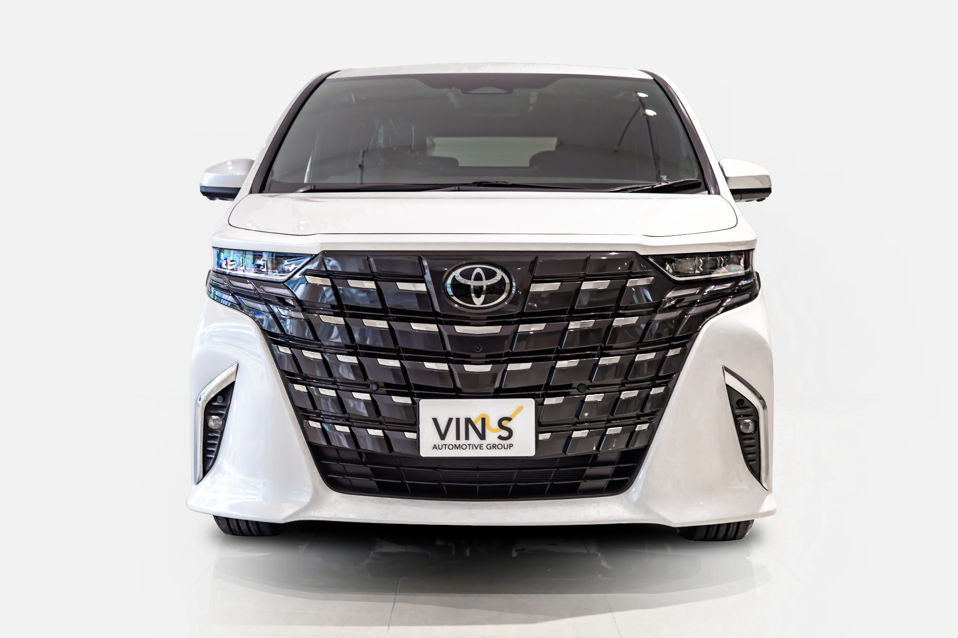 Toyota Alphard Z — 1